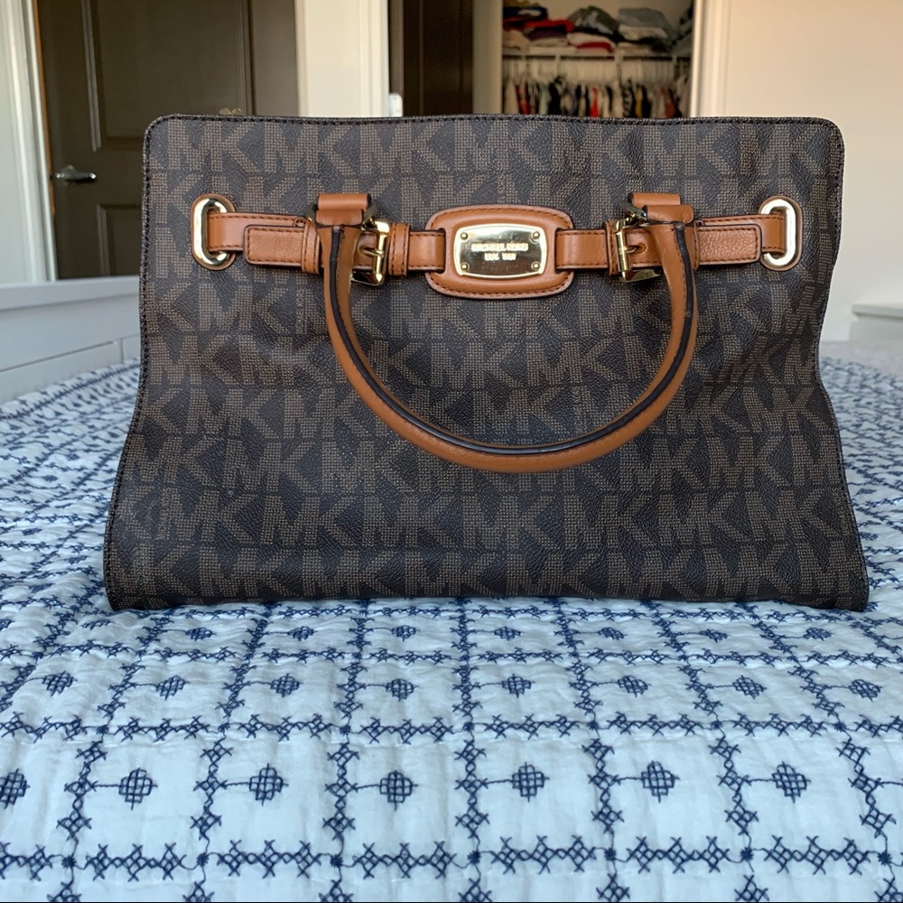 Beautiful like new Michael Kors bag